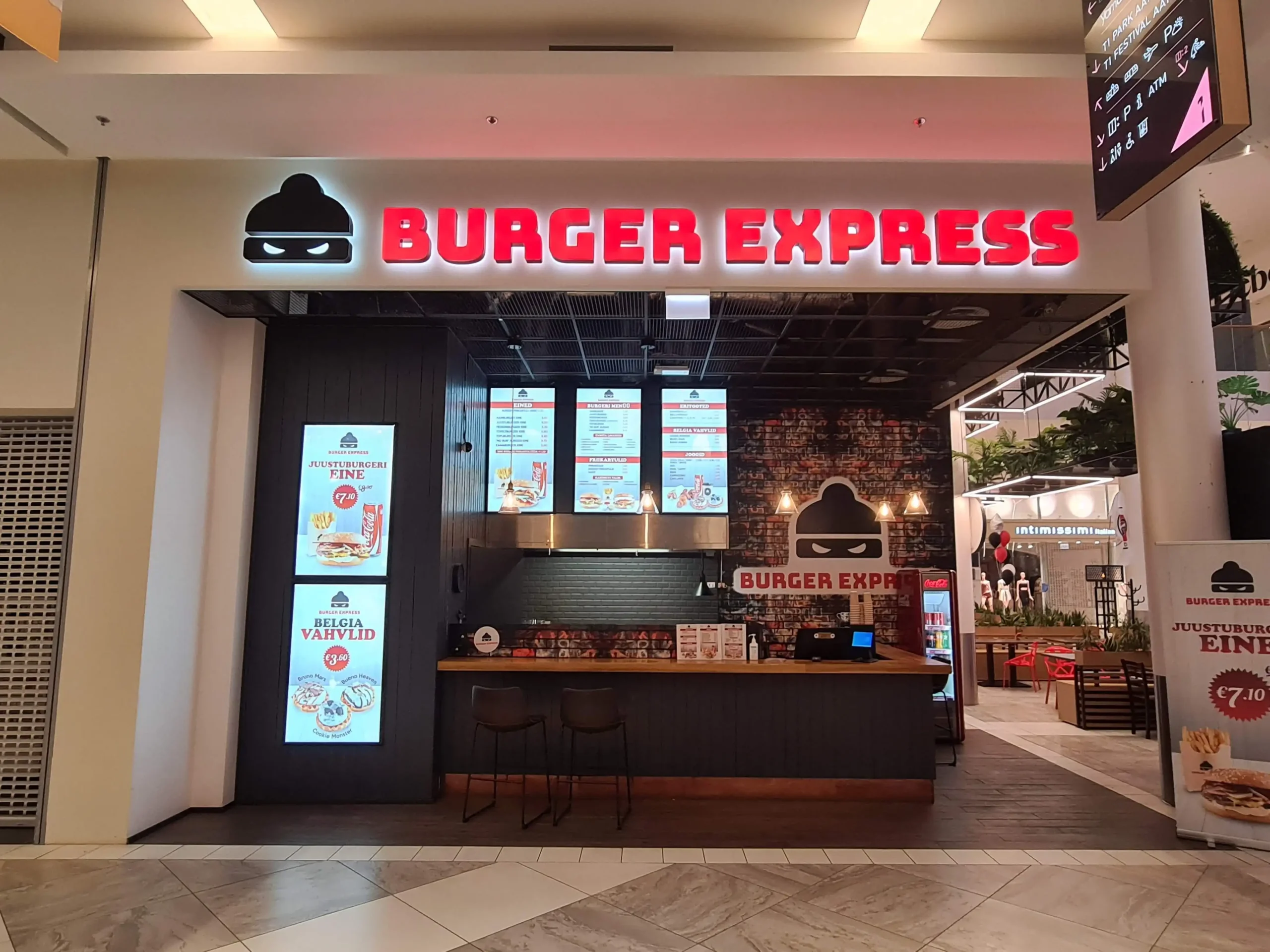 Burger Express ette ja taha valgustatud valgustähed koos logoga