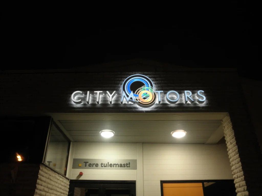 City motors valgustähed seinal